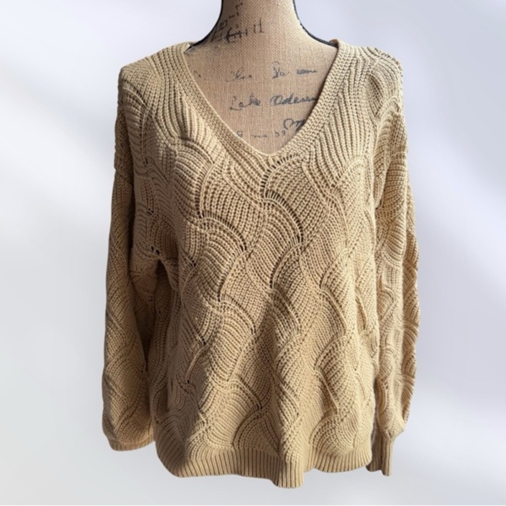 moon & madison V-Neck Sweater size l
